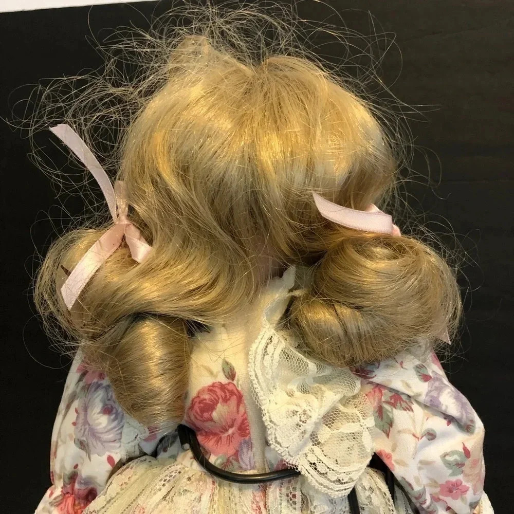 Vintage doll - Picture 4 of 8